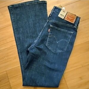 NWT Levis 351 Shaping Bootcut 29